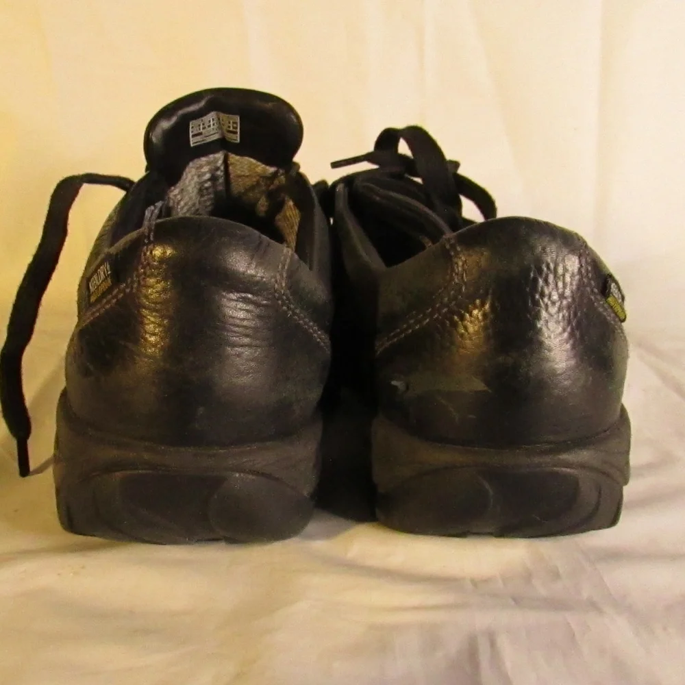 Keen Women's Presidio walking shoes